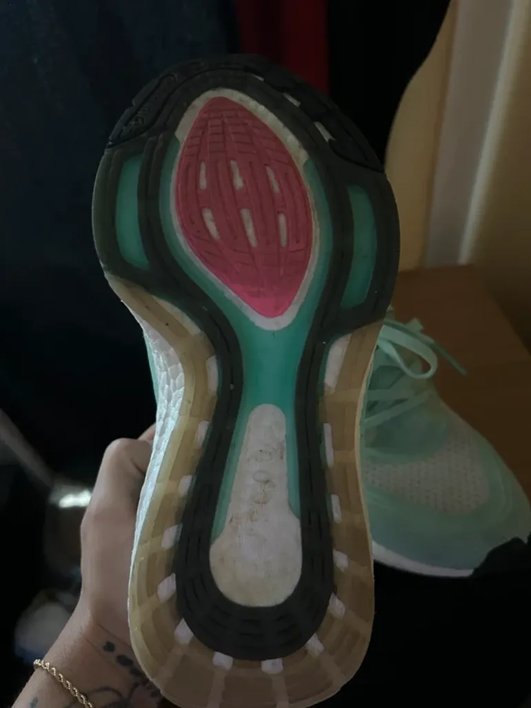Tweedehands Adidas Ultraboost bike — afbeelding 3 van 3