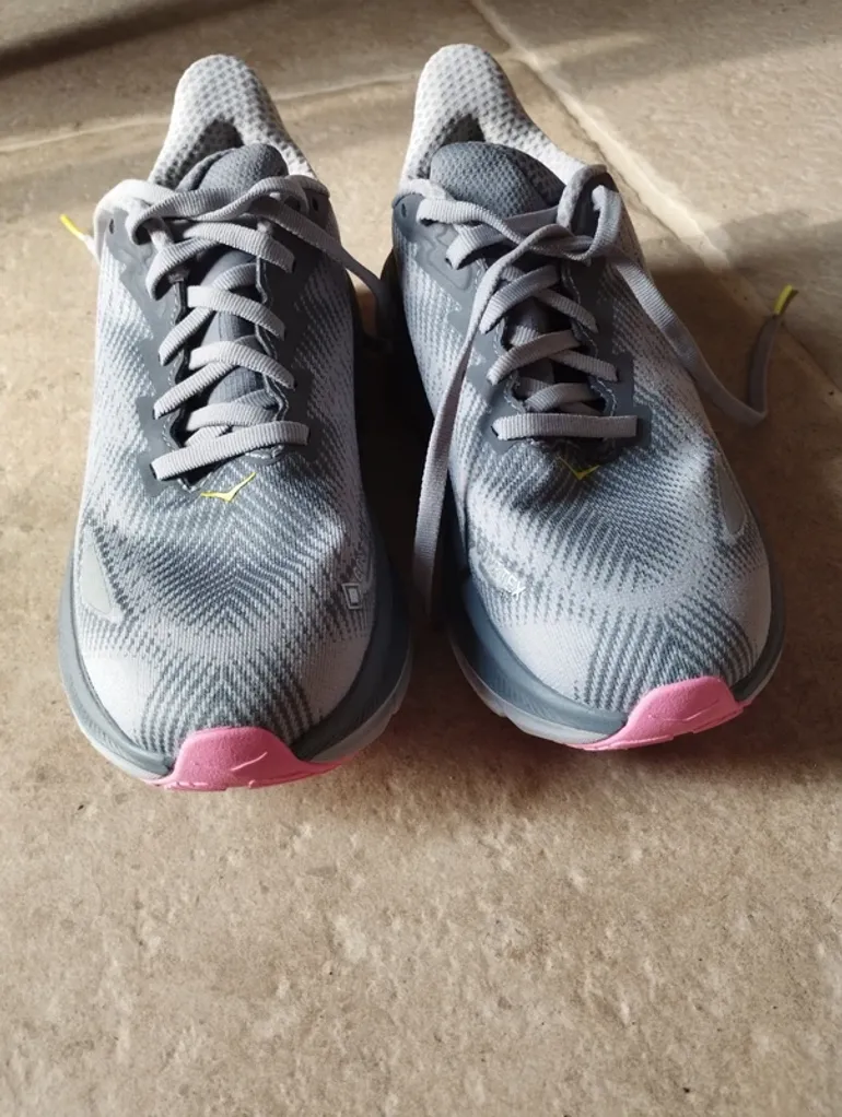 Hoka Clifton 9 bike usato — immagine 2 di 4