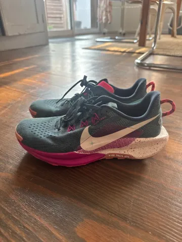 Pegasus Trail Running Shoes de segunda mano