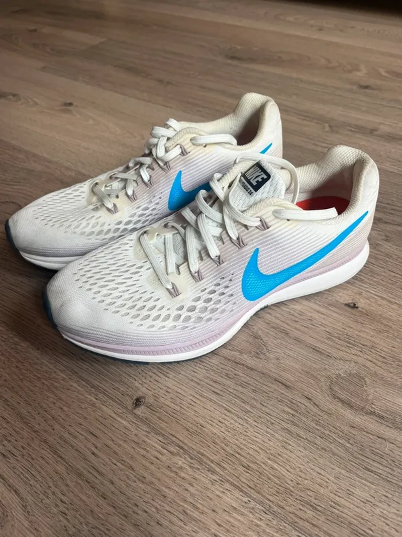 Used Pegasus Air Zoom 34 Running Shoes