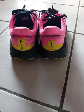 Used Hoka Trailrunning Shoes bike — image 4 of 4