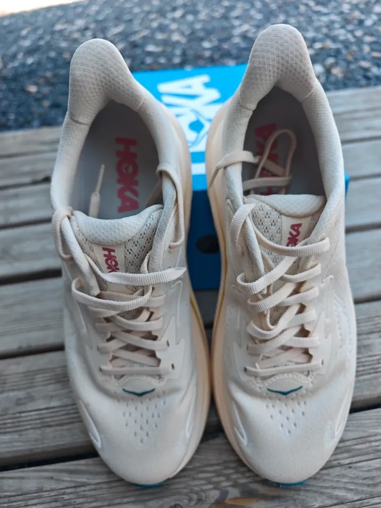 Hoka Clifton 10 bike usato — immagine 3 di 6