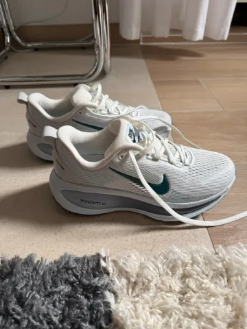 Tweedehands Nike Vomero Running Shoes