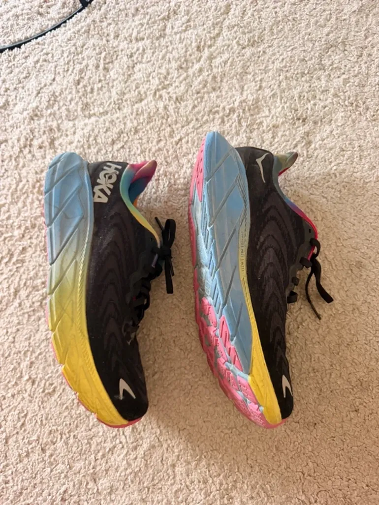 Used Hoka Arahi 6 bike — image 2 of 7