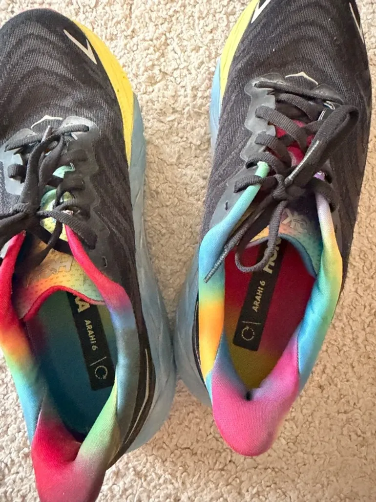 Used Hoka Arahi 6 bike — image 6 of 7