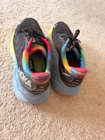 Used Hoka Arahi 6 bike — image 5 of 7