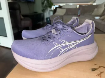 Asics Gel-Nimbus 28 bike d'occasion — image 1 sur 8