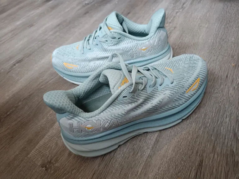 Used Hoka Clifton 9 bike — image 5 of 6