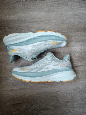 Tweedehands Hoka Clifton 9 bike — afbeelding 4 van 6