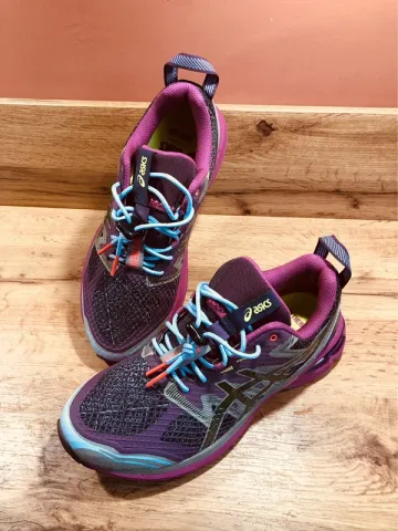 Used Asics Gel Terrain bike — image 2 of 12