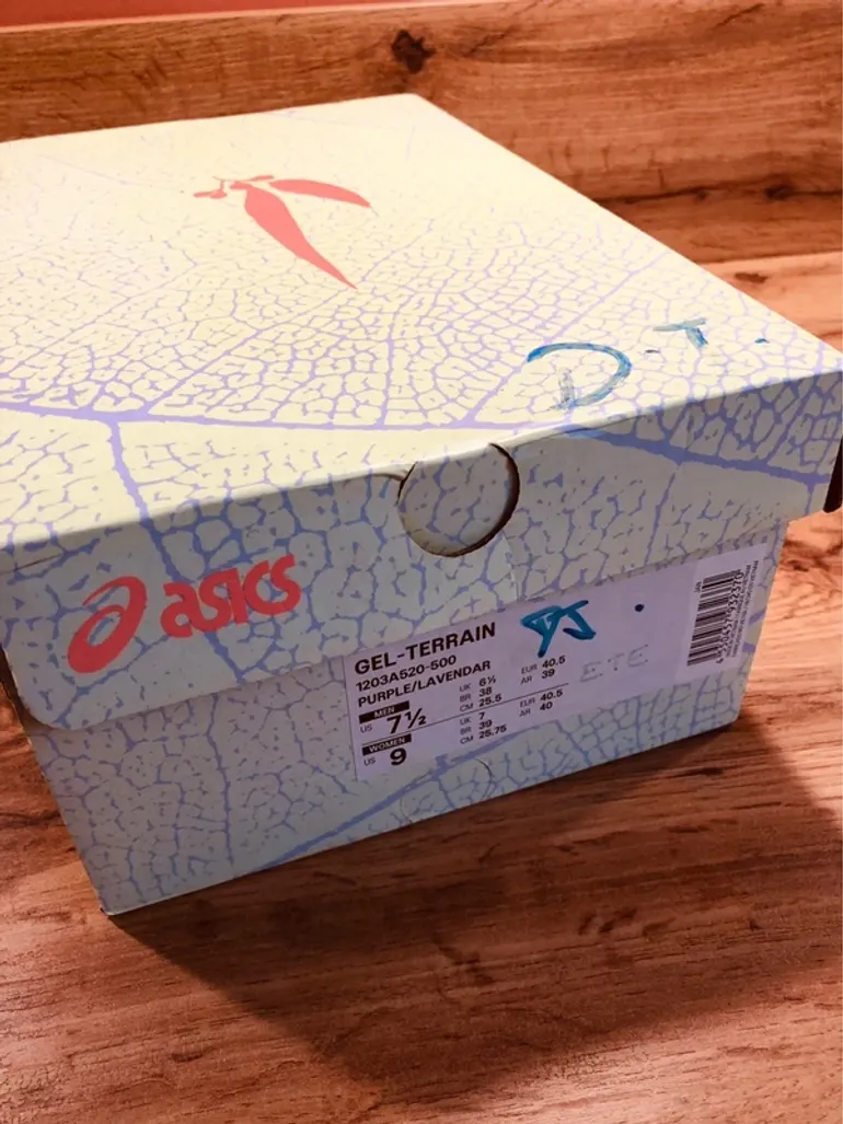 Used Asics Gel Terrain bike — image 11 of 12