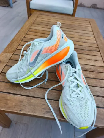 Tweedehands Nike Vomero 18 bike — afbeelding 1 van 5