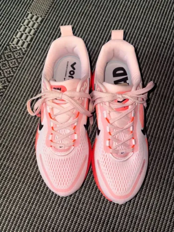 Tweedehands Nike Vomero 18 bike — afbeelding 3 van 6