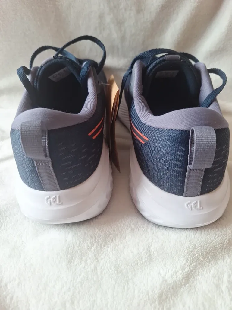 Used Asics Gel-Excite 10 bike — image 2 of 10