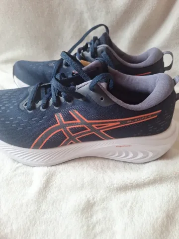 Used Asics Gel-Excite 10 bike — image 10 of 10