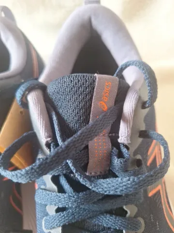 Used Asics Gel-Excite 10 bike — image 9 of 10