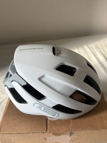 Used ABUS PowerDome Helmet 2026 bike — image 1 of 4