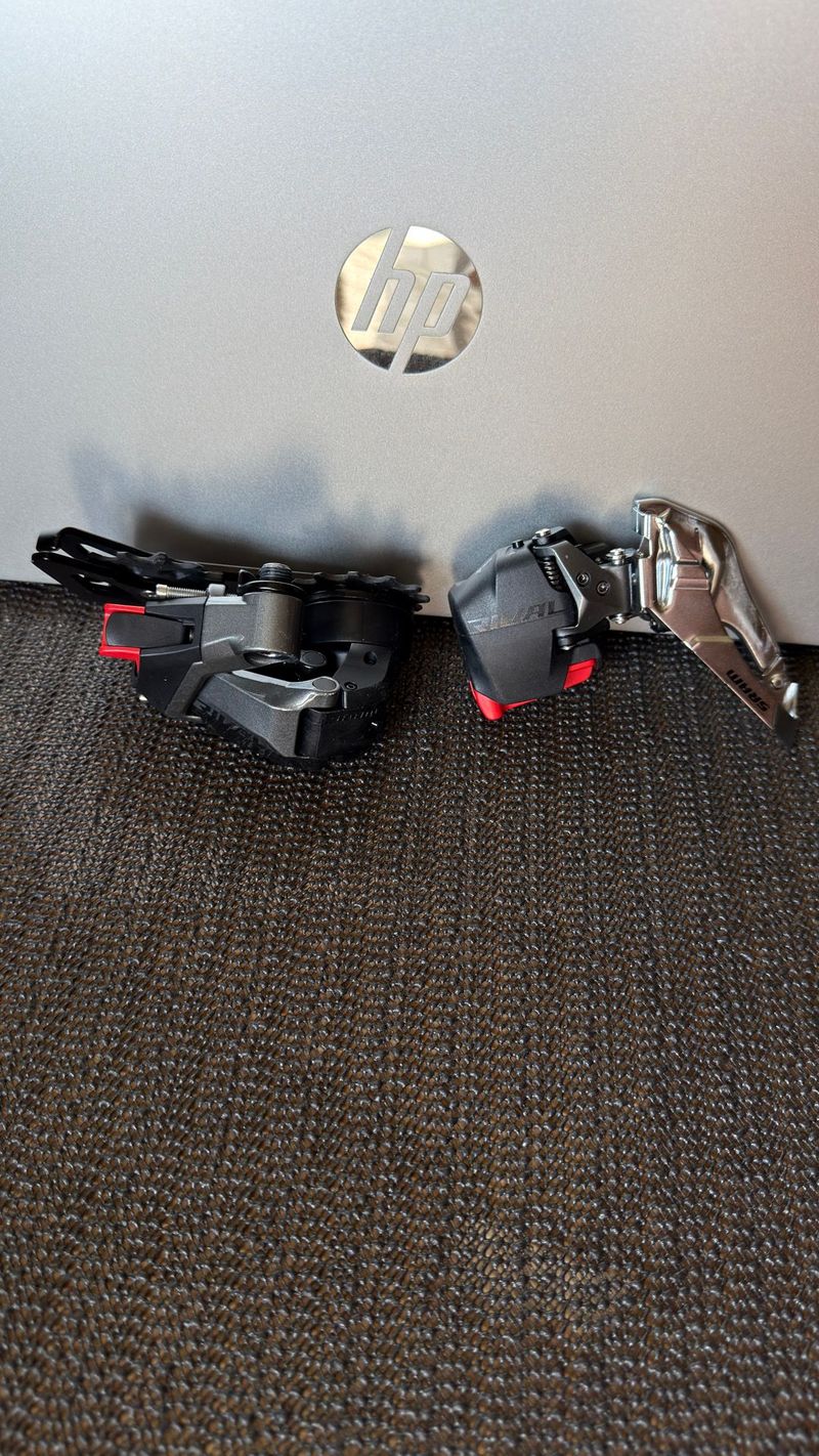 Used Sram Rival eTap AXS Drivetrain & Pedals