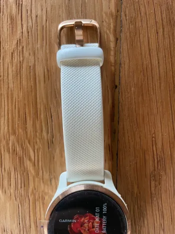 Used Garmin Venu 2S bike — image 6 of 11