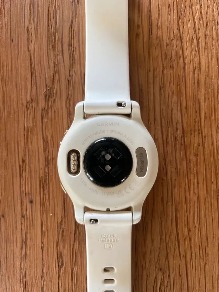 Used Garmin Venu 2S bike — image 7 of 11
