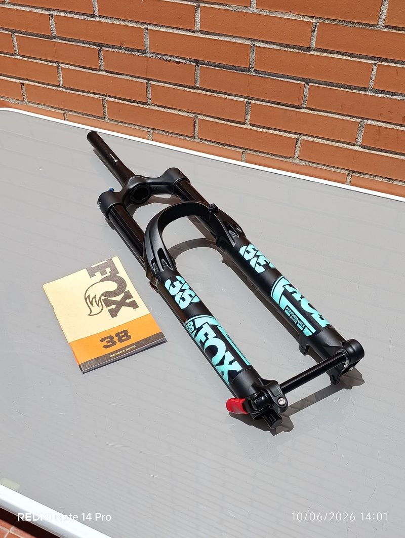 Tweedehands Fox 38 Performance E-Optimized BOOST Grip3 2026 Fork