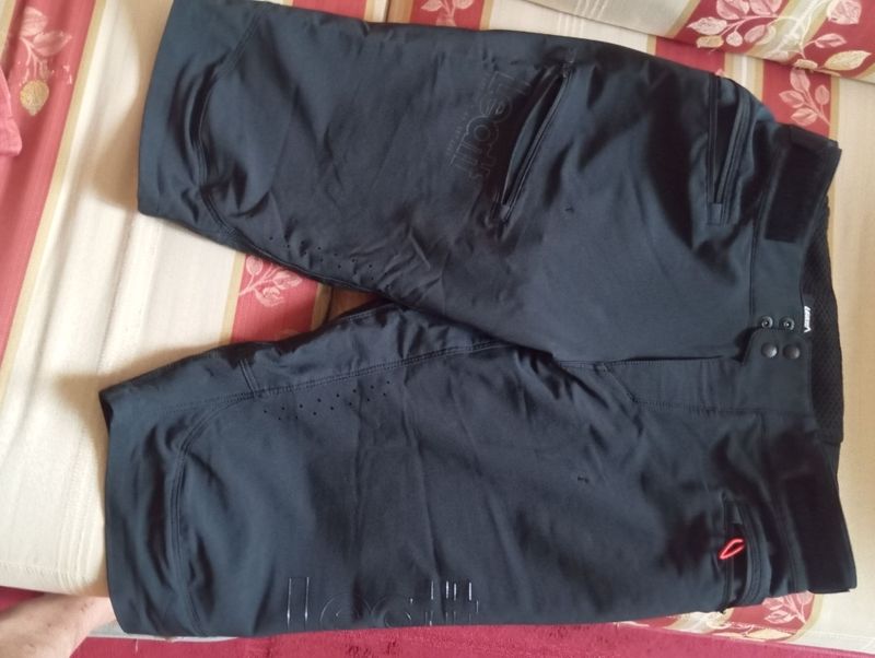 Käytetty LEATT Enduro 3.0 Pants 2026 Cycling Clothing