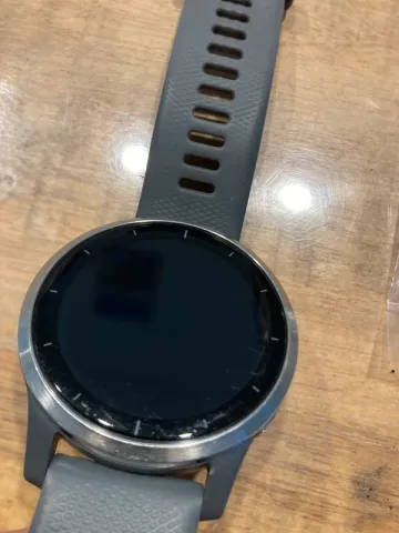 Used Garmin Vivoactive 4 2021 bike — image 3 of 3