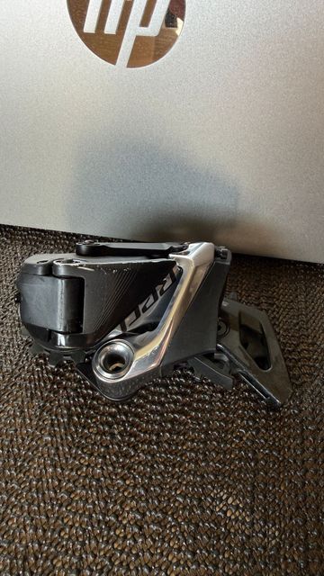 Käytetty Sram RED eTap AXS D1 Rear Derailleur Drivetrain & Pedals