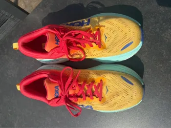 Tweedehands Hoka Bondi 8 bike — afbeelding 2 van 8