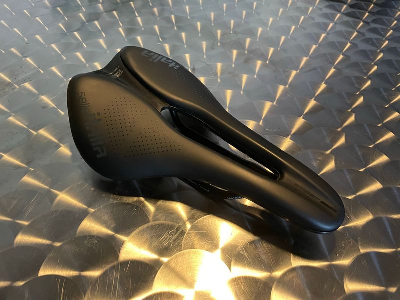 Used Selle Italia Novus Boost Evo Saddles & Seatposts