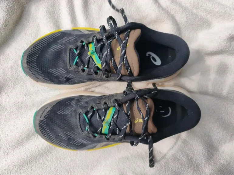 Used Asics Trabucco 14 bike — image 6 of 7