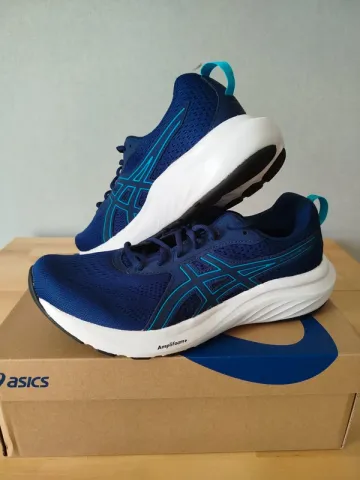 Used Asics Gel Contend 9 Running Shoes