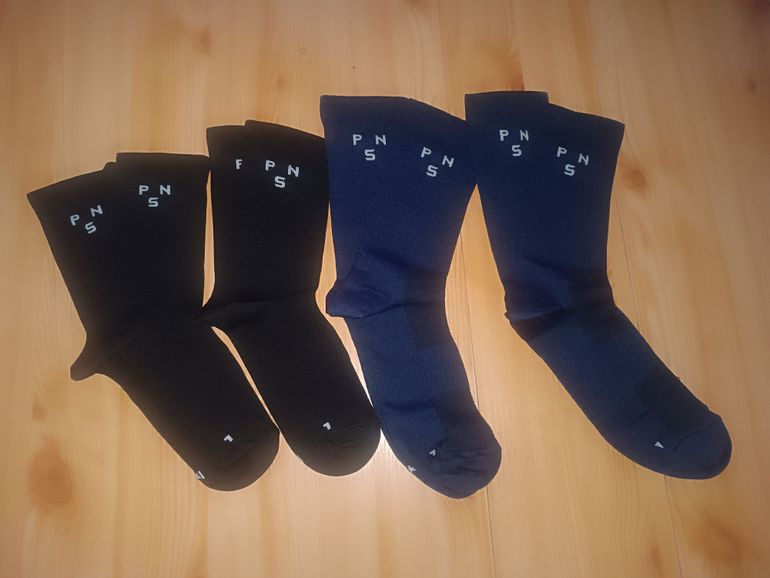 Używany Pas Normal Studios Cycling Socks bike — zdjęcie 1 z 4