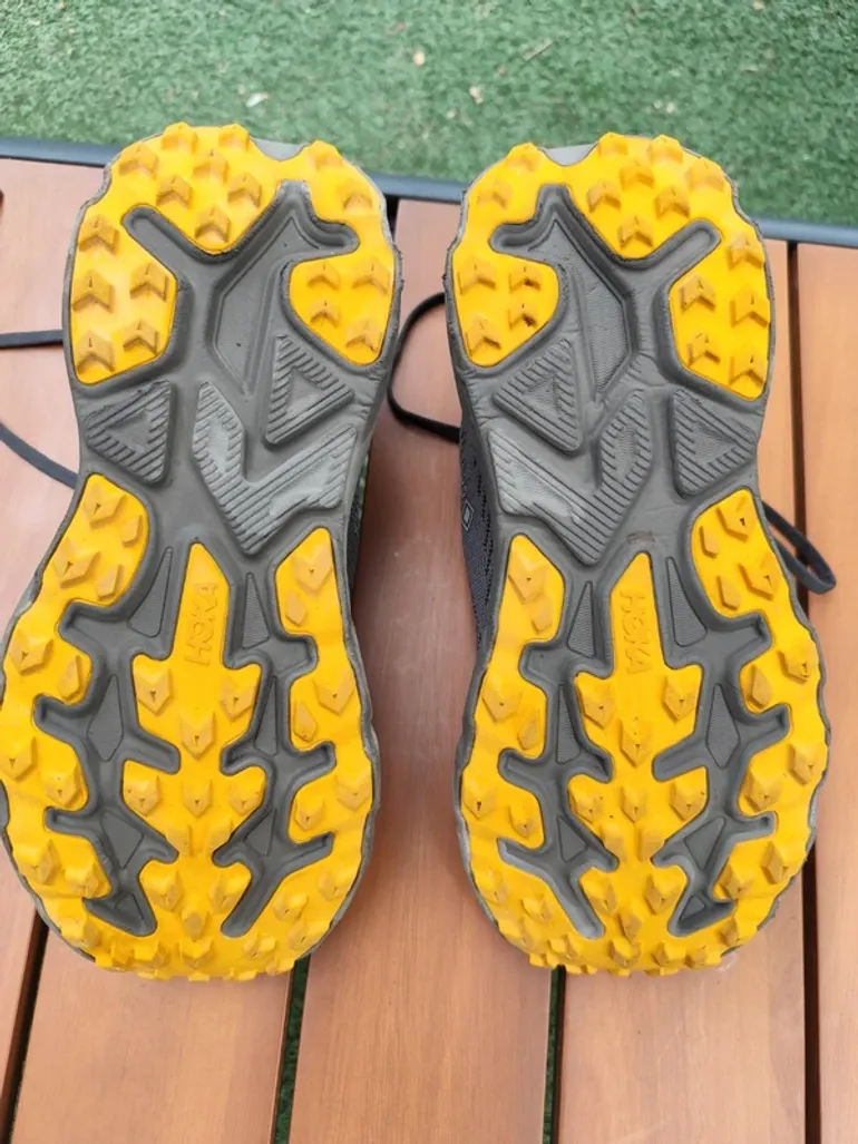 Used Hoka Challenger 8GTX bike — image 6 of 7