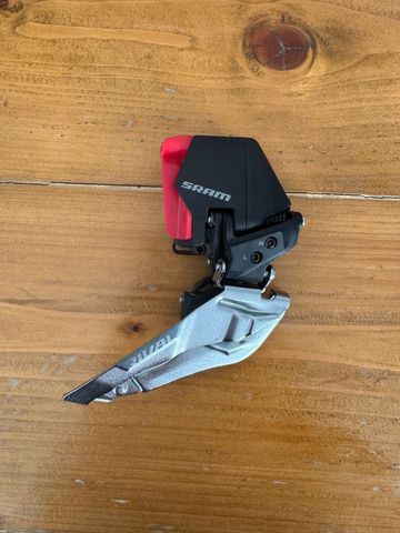 Použité Sram Rival AXS Front Derailleur 2026 Drivetrain & Pedals
