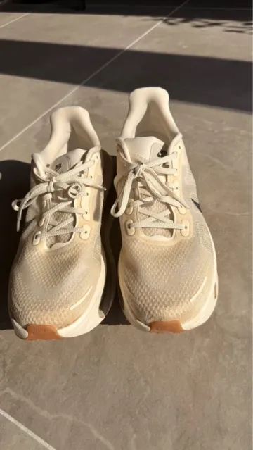 Used Premium Vomero Running Shoes