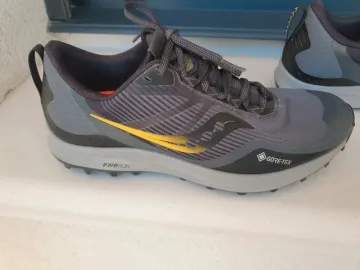 Used Saucony Trail Running Shoes bike — image 1 of 8