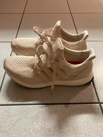 Käytetty Adidas Ultra Boost bike — kuva 3 / 5