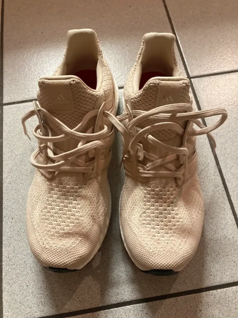 Käytetty Adidas Ultra Boost bike — kuva 2 / 5