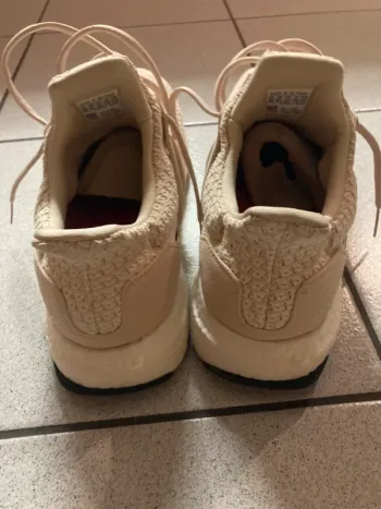 Käytetty Adidas Ultra Boost bike — kuva 5 / 5