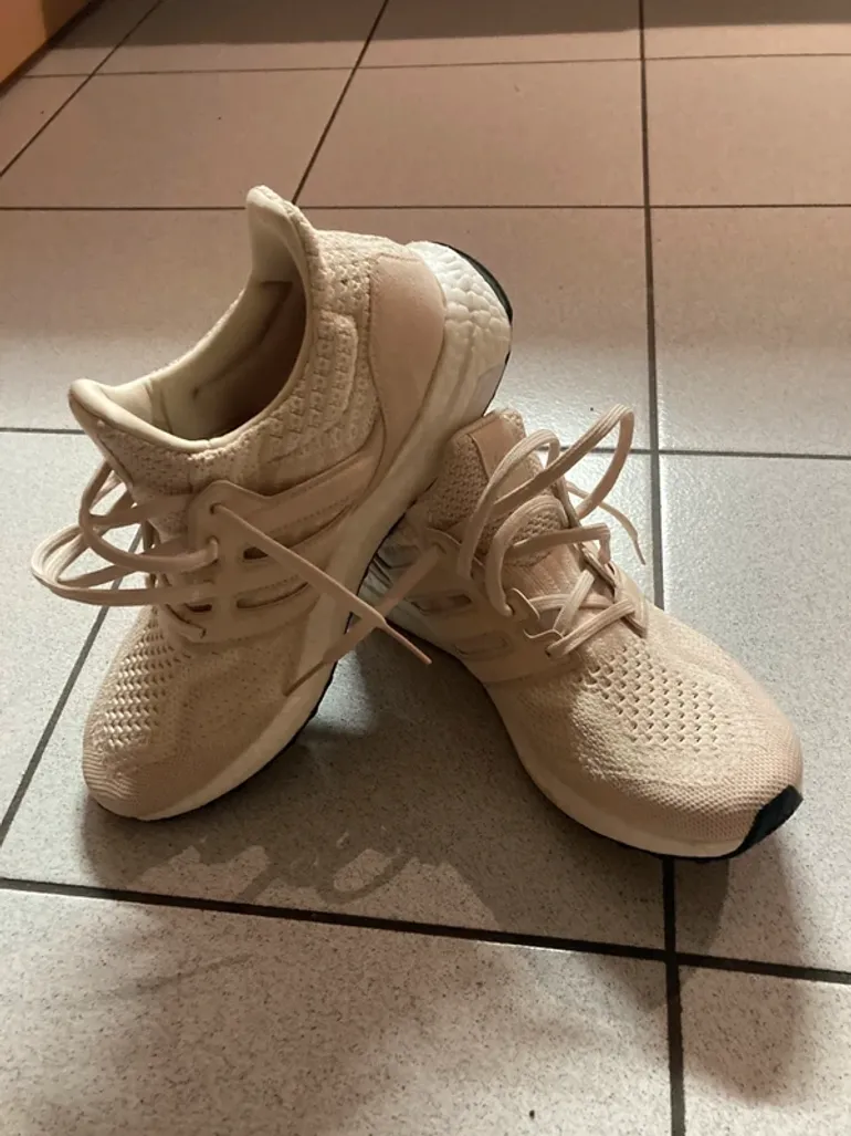 Käytetty Adidas Ultra Boost bike — kuva 4 / 5