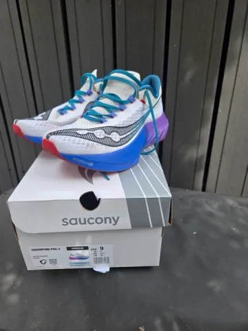 Saucony Endorphin Pro 4 bike usato — immagine 3 di 4