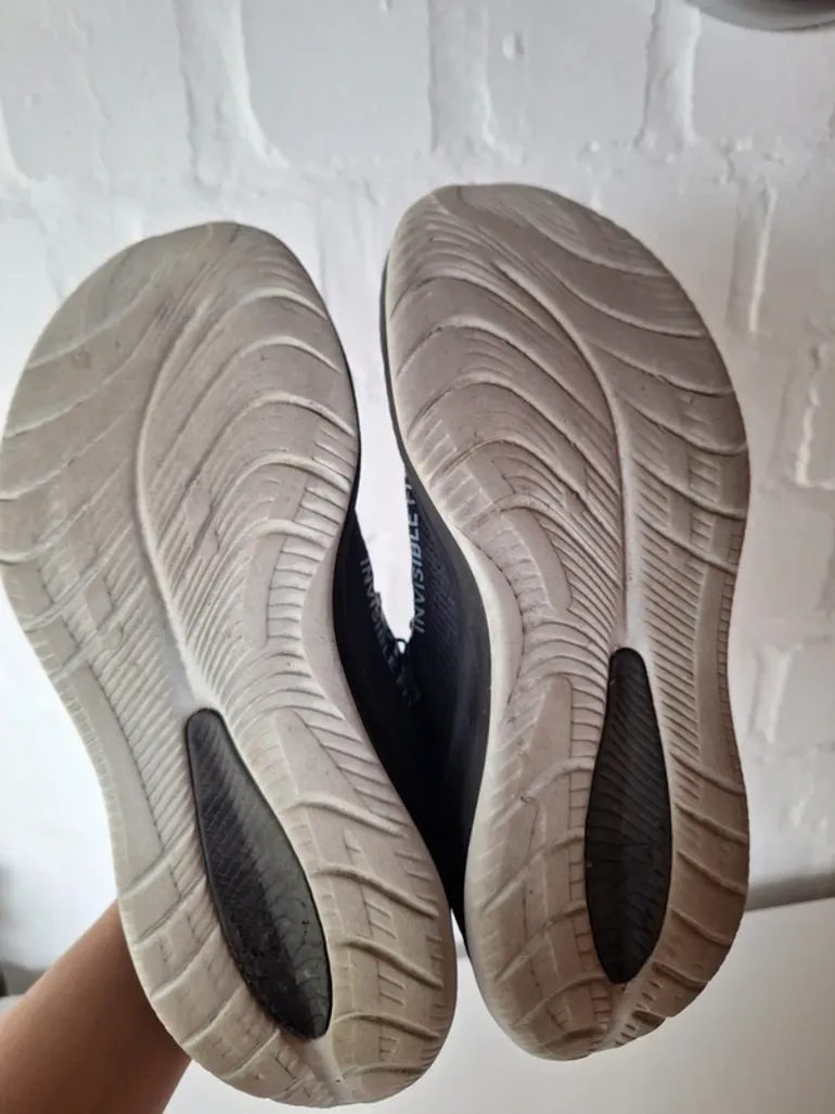 Used Asics Gel-Cumulus 26 bike — image 4 of 5