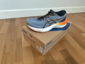Used Asics Gel-Jadeite 2 Running Shoes