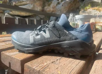 Used Salomon Cross Pro Matrix Running Shoes