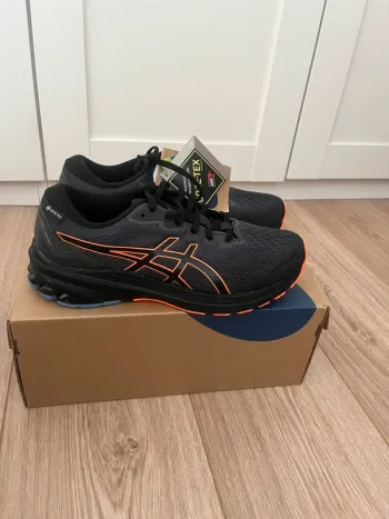 Used Asics Gel-Sonoma GTX bike — image 1 of 8