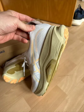 Used Asics Gel Kayano bike — image 6 of 9