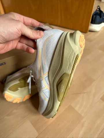 Used Asics Gel Kayano bike — image 6 of 9