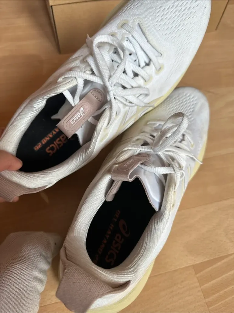 Used Asics Gel Kayano bike — image 3 of 9