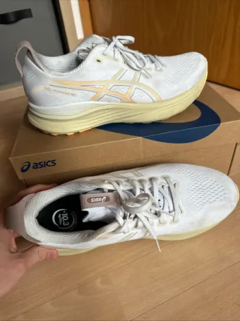 Used Asics Gel Kayano bike — image 1 of 9